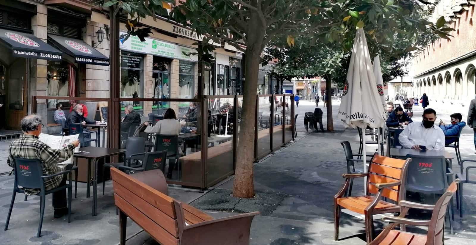 alondegui terraza disfruta bienestar fernandez del campo indautxu bar scaled